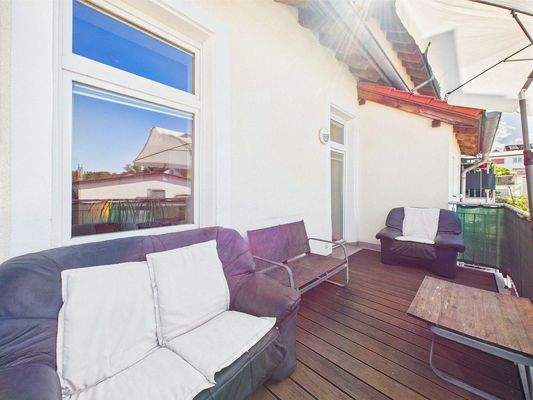 Zentrale Eigentumswohnung in Schwalbach-Elm - Balkon