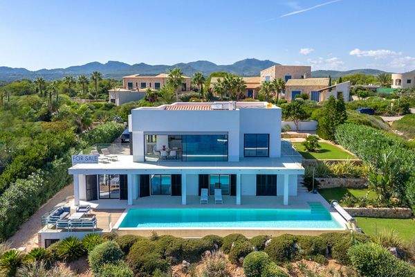 Villa in erster Meereslinie