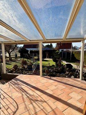 - Terrassenbereich -