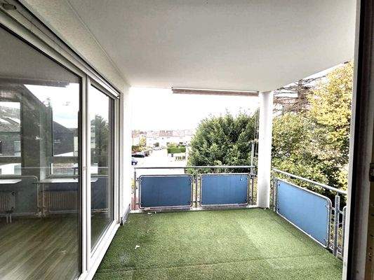 Blick zum Balkon Bild 2