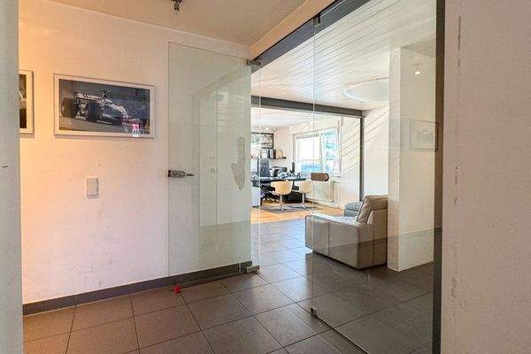 Eingangsbereich-Büro