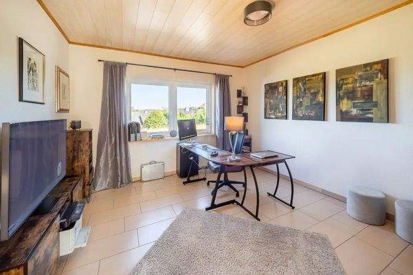 Arbeits  o. Schlafzimmer