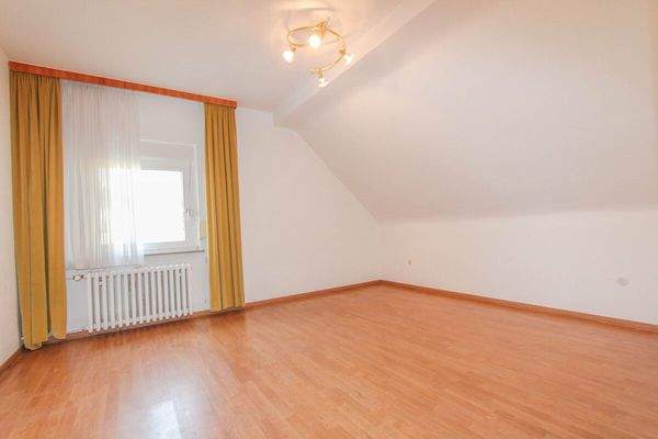 Das Arbeitszimmer im OG