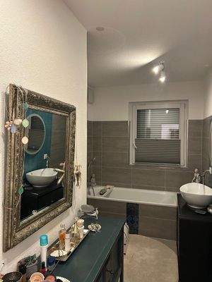 Grosses Bad: Dusche&Badewanne