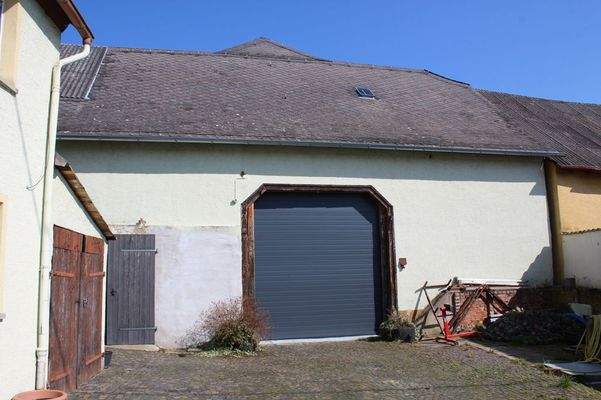 Große gewerblich nutzbare Scheune