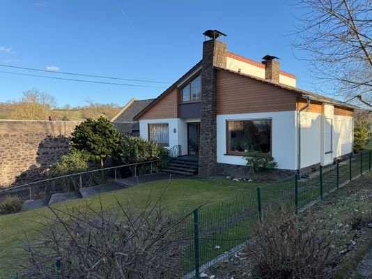 Charaktervolles freistehendes Einfamilienhaus