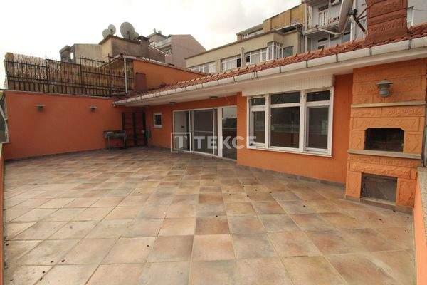 Duplex Apartment with a Spacious Terrace in İstanbul Beyoğlu
