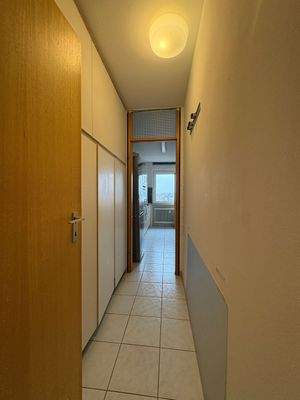 Flur mit Einbauschrank