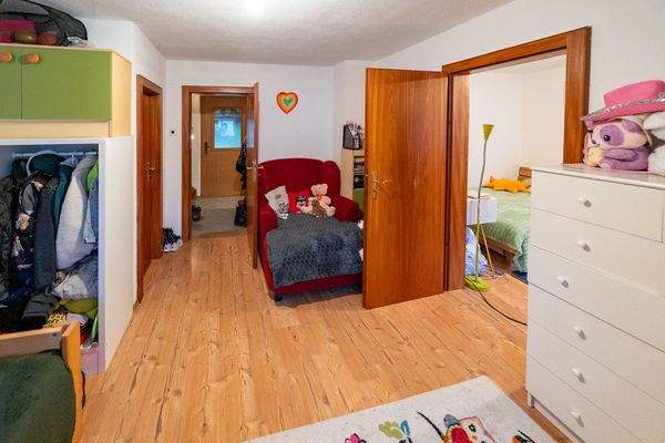 Zimmer (Durchgangszimmer)