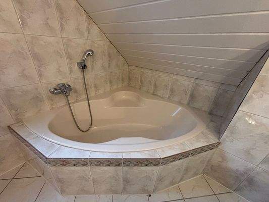 Ansicht Badewanne.jpeg