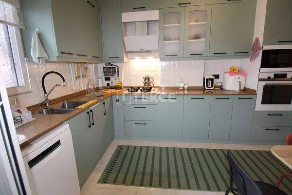 Sea View 3 Bedroom Apartment in Central Antalya Lara