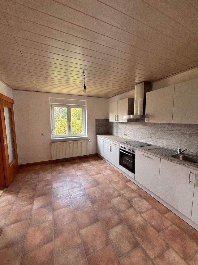 Renovierte 2-Raum-Wohnung mit Einbauküche in Lunzenau OT Berthelsdorf! - Foto 3