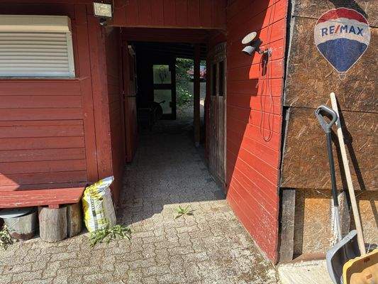 23. Durchgang zum Carport