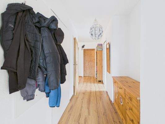 CAM01223G0-PR0176-STILL058