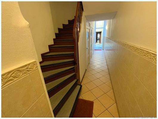 Hausflur Treppe