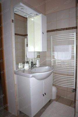 Bad mit Dusche und WC