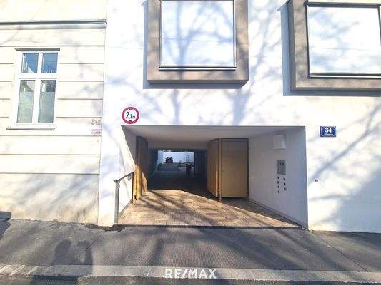 Einfahrt zum Innenhof