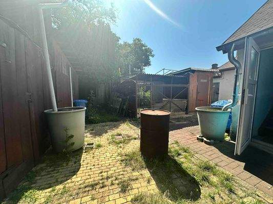 12. Grundstück hinten.jpg