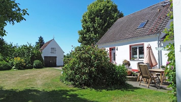 Haupthaus mit Garage