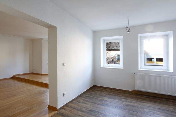 ...in die Wohnküche...