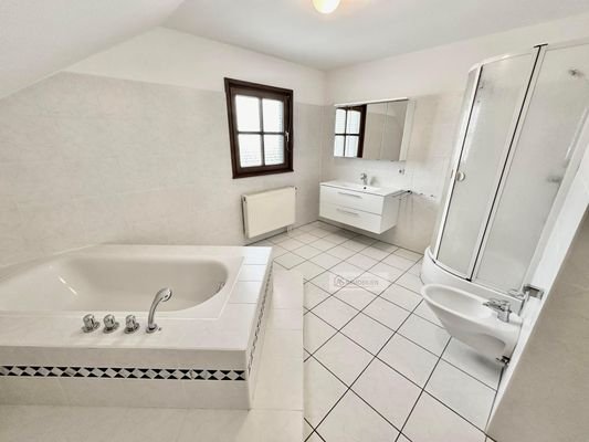 Bad en Suite mit Bidet