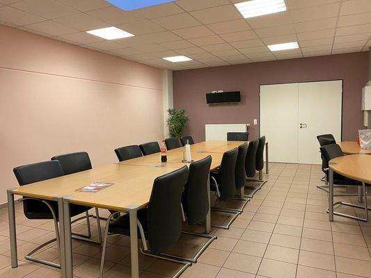 Aufenthaltsraum rechts