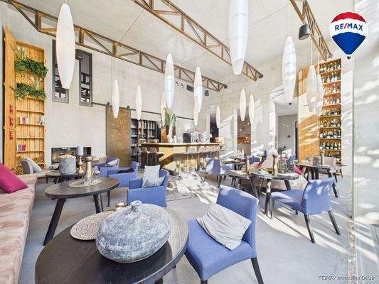 REMAX Immobilien DeLux Hotel Lounge Wallerfangen Mark Borowicz