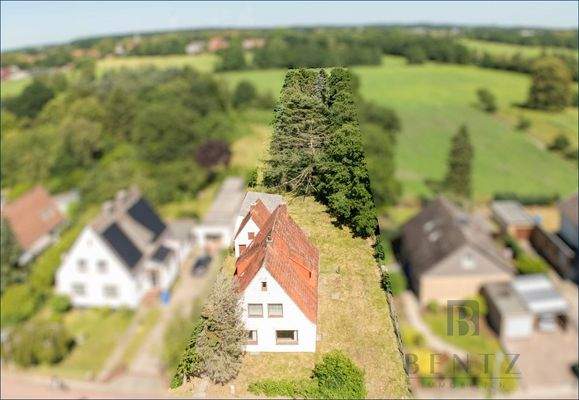 Einfamilienhaus oder Baugrundstück in Debstedt