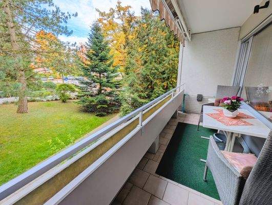Balkon mit Blick ins Grüne