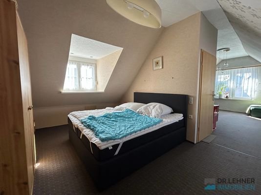 Dachgeschoss Gaube zur Straße