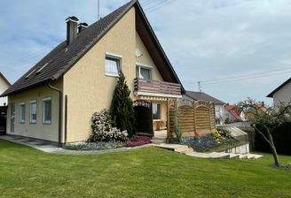 PHOTO-2025-04-16-10-40-27 (1) (1).jpg