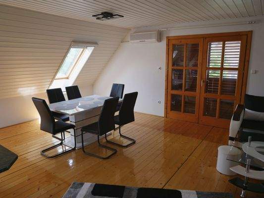 Essbereich obere Wohnung (1).JPG