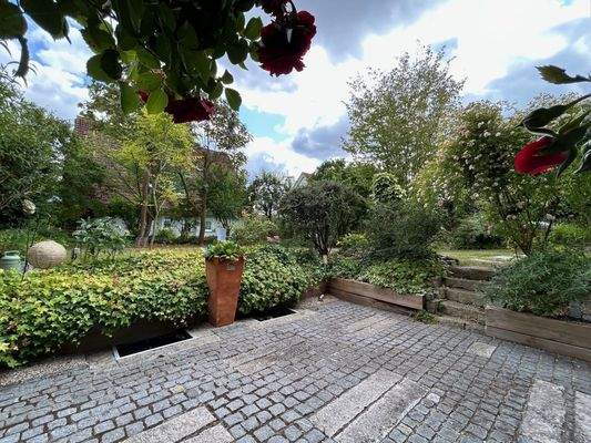 Terrasse auf Ebene Untergeschoss