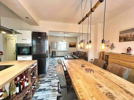 Gemütlicher offener Wohn-Essbereich im OG.