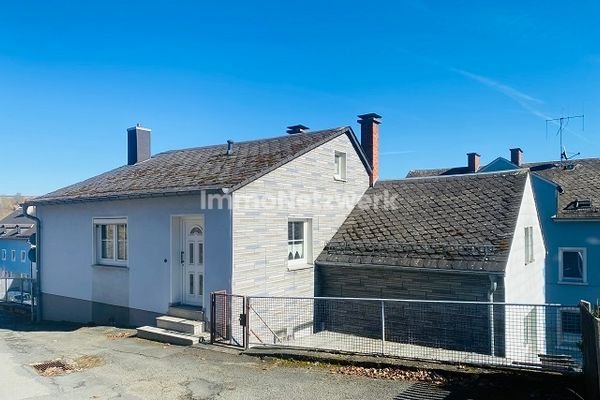 Rückseite Gebäude Eingang Anbau
