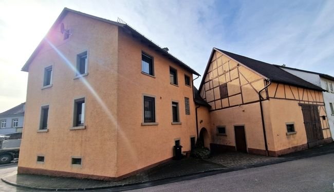 EFH mit Scheune