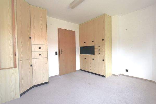 1.OG mit Einbaumöbel