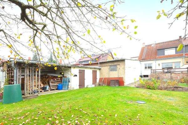 Garten mit Blick auf Nebengelass