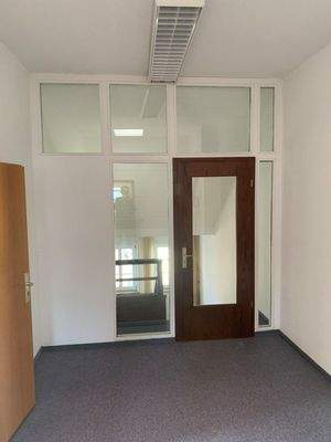 Büroeingang/ Flur im DG