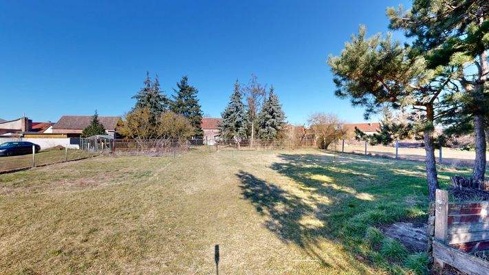 Separates Grundstück 7.jpg