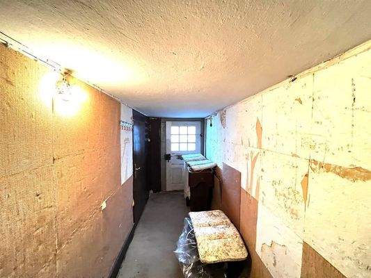 Eingang in Nebenwohnraum