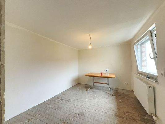 OG 1 - Schlafzimmer 4