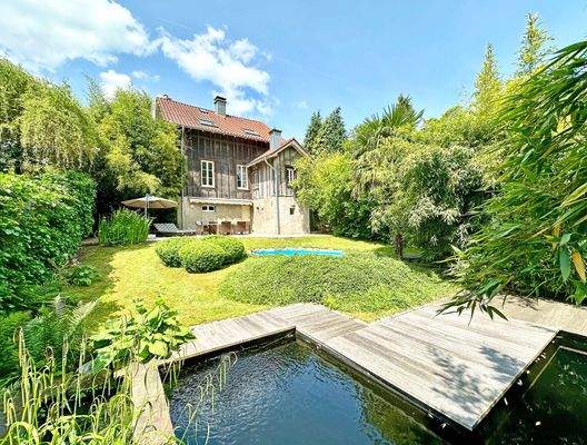 Wohlfühlgarten im Sommer