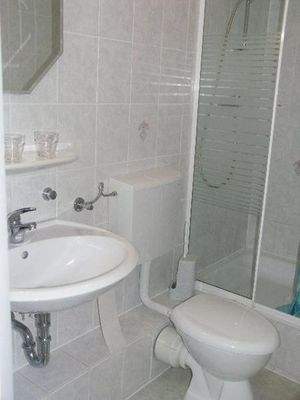 24 - OG Bad 2 mit Dusche