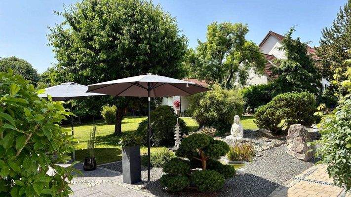 Haus mit Garten grün.JPG