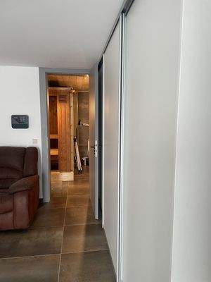 47. Vorsaunaraum mit Ankleide.JPG