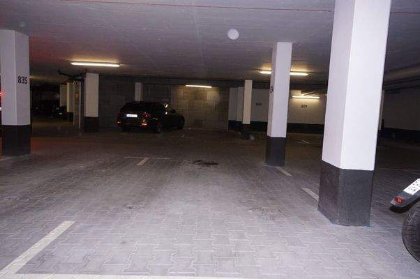 Tiefgarageneinzelstellplatz