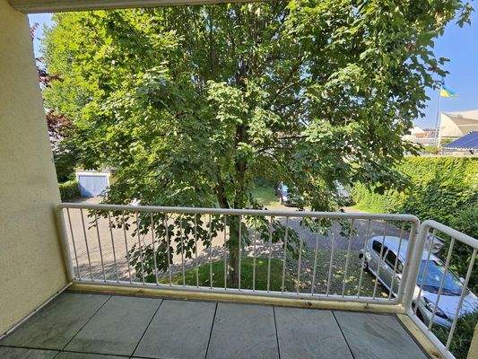 Balkon mit Blick ins Grüne