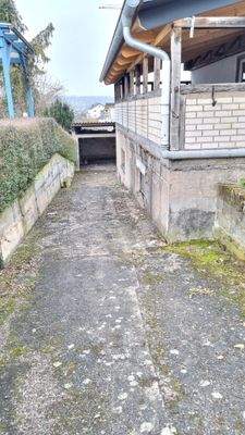 Zufahrt zur Doppelgarage