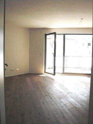 Blick ins Wohnzimmer.JPG